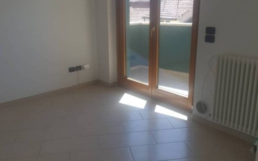 Trilocale con giardino