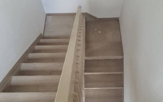 Casetta indipendente con piccolo terreno