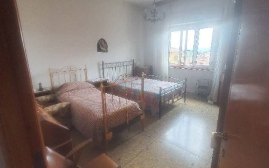 Luminoso e spazioso appartamento in zona residenziale